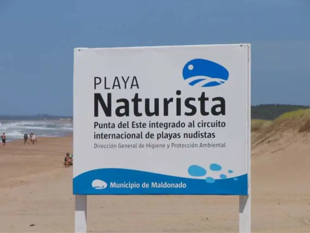 Playa naturista uruguaya es destacada como una de las 20 mejores del mundo