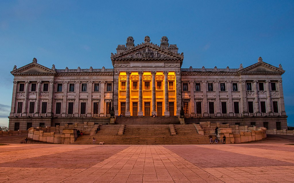El Palacio Legislativo recibirá un evento en agosto con foodtrucks, música y actividades para toda la familia