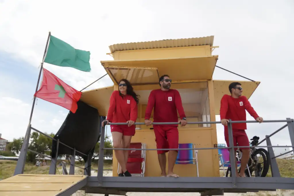 Servicio de Guardavidas en Montevideo, Maldonado y Rocha 2024-2025: mirá los horarios