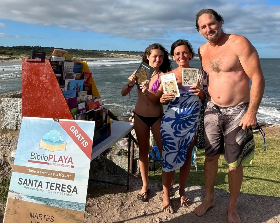 BiblioPlaya: ofrecen libros gratis en las playas de Rocha