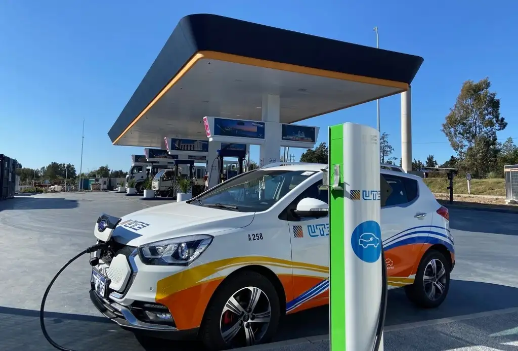 Rocha se suma a la “Ruta Verde” con ocho nuevos puntos de carga para autos eléctricos