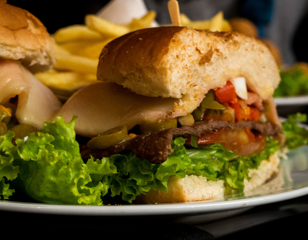 El chivito fue elegido como uno de los mejores sándwiches del mundo